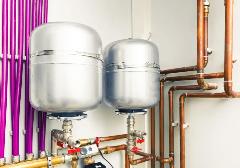 Thermal expansion tank installation with copper pipes for water heater system
